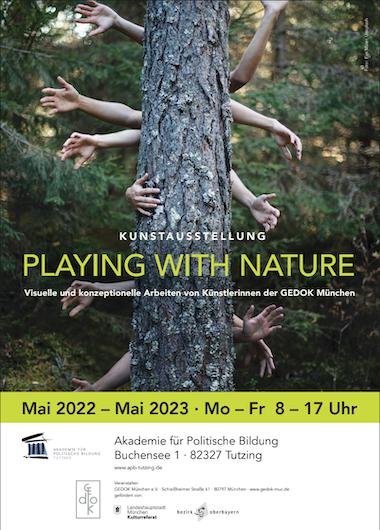 Folder der Ausstellung Playing with Nature